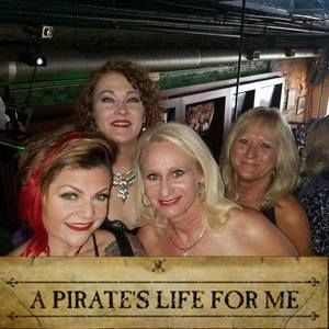 Meet your Posher, Robyn